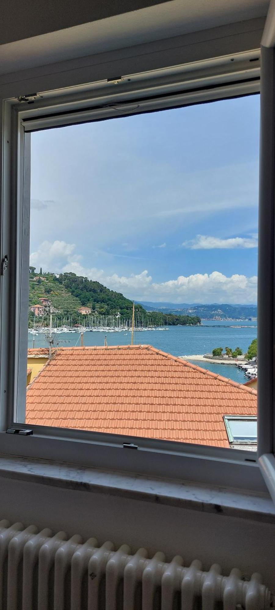 Apartment La Mansarda Sul Golfo *