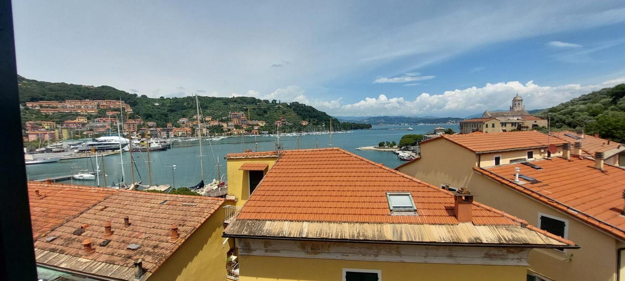 La Mansarda Sul Golfo Apartment